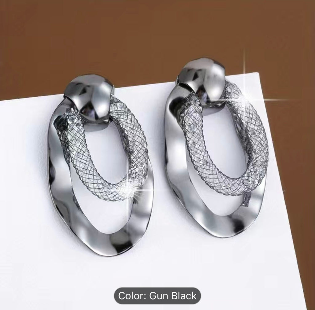 Oval Mesh Zircon Dangle Earrings